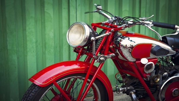 Motorstyrelsen har, i samarbejde med MC-organisationerne, udgivet et nyhedsbrev der beskriver hvad du må med din cykel hjemme i garagen før afgiften tabes.