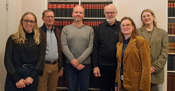 For første gang nogensinde er Motorhistorisk Samråd blevet budt inden for i det ministerium vi helst vil høre til, og vi blev rigtig godt modtaget. Til venstre kontorchef Helene Kjær, Forretningsudvalget, Enhedschef for museer og folkeoplysning Christina Papsø Weber og fuldmægtig Ingvild Kistrup.