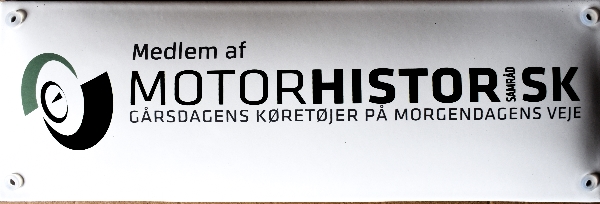 Møder du et af disse emaljeskilte, så er du på besøg på et museum der er med i Motorhistorisk Samråds museumsnetværk, for de danske motormuseer